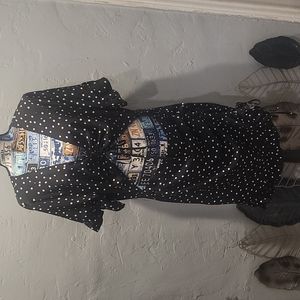 PRETTY LITTLE THINGS